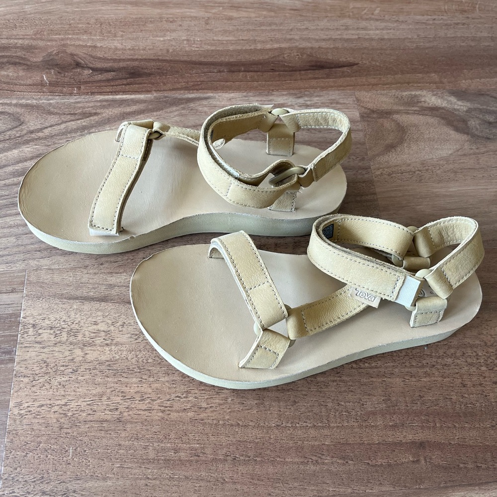Teva platform leather sandals